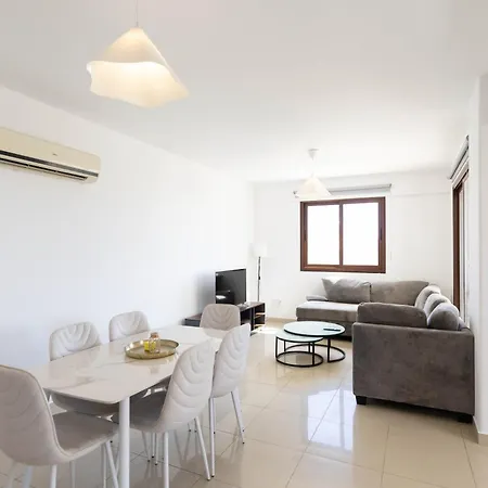 Apartmán Spacious & Bright With Balcony *