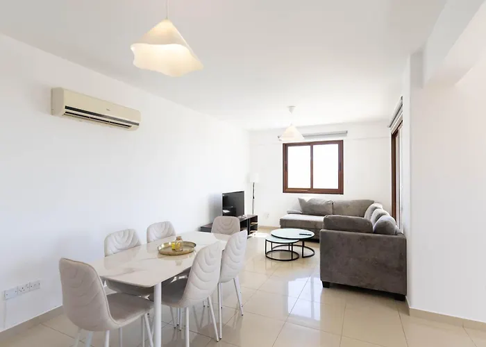 Apartamento Spacious & Bright With Balcony *