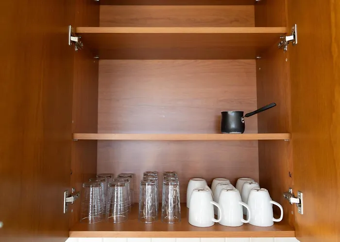 Spacious & Bright With Balcony Larnaca